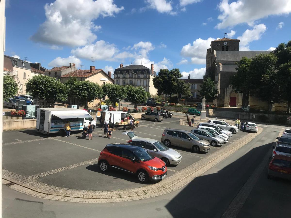 Place Au Repos Lägenhet Mouilleron-en-Pareds Exteriör bild